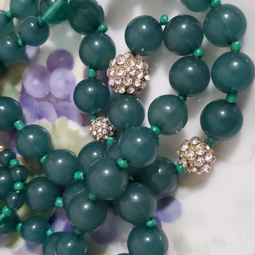 Dark green faux pearl beads triple strand clear rhinestone detail elegant - Picture 3 of 7